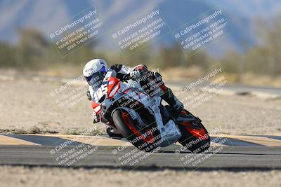 media/Dec-07-2025-CVMA (Sun) [[3e7d2de5dc]]/Race 12- Formula 40 MW and LW/